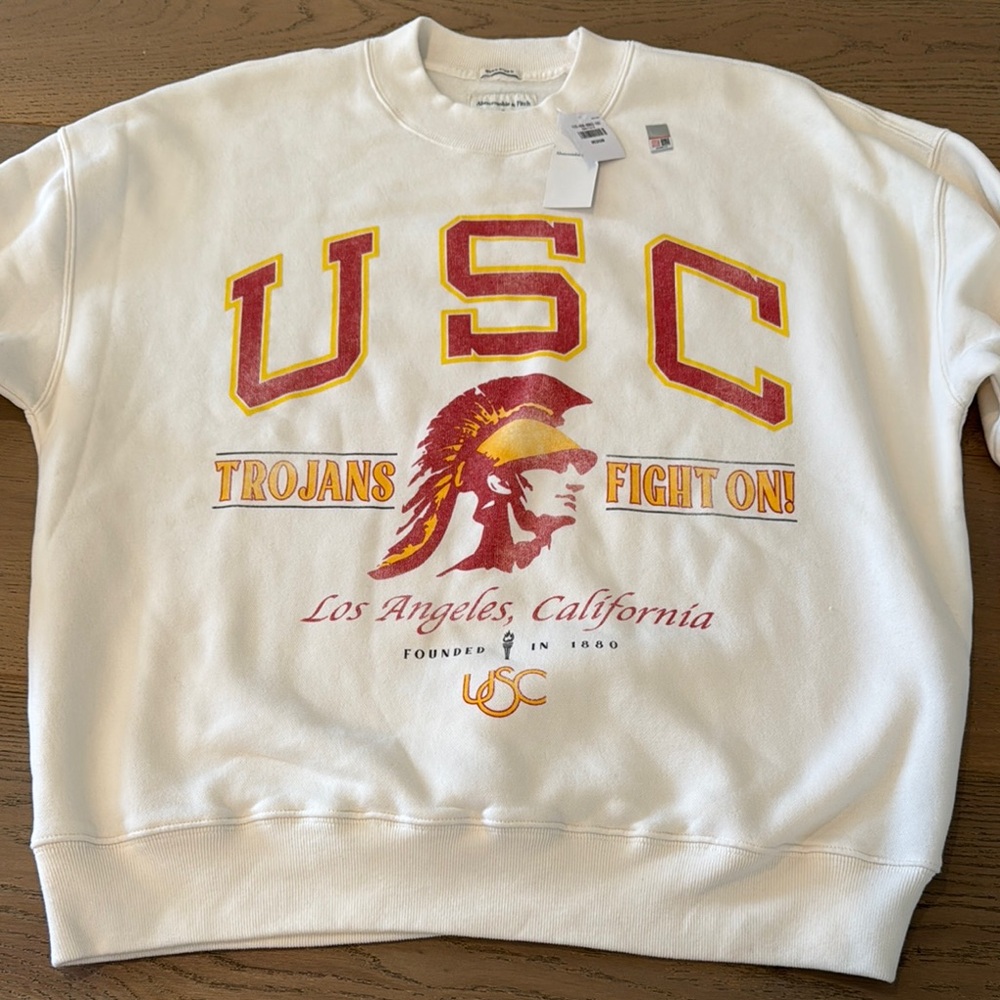 Abercrombie & Fitch White Crewneck Sweater